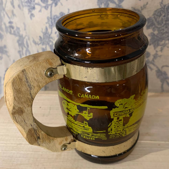 Vintage Souvenir 1000 Islands Brown Glass Mug - Picture 4 of 8